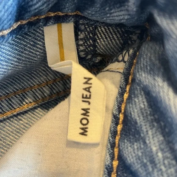 Garage Ripped Mom Jeans - Picture 5 of 5